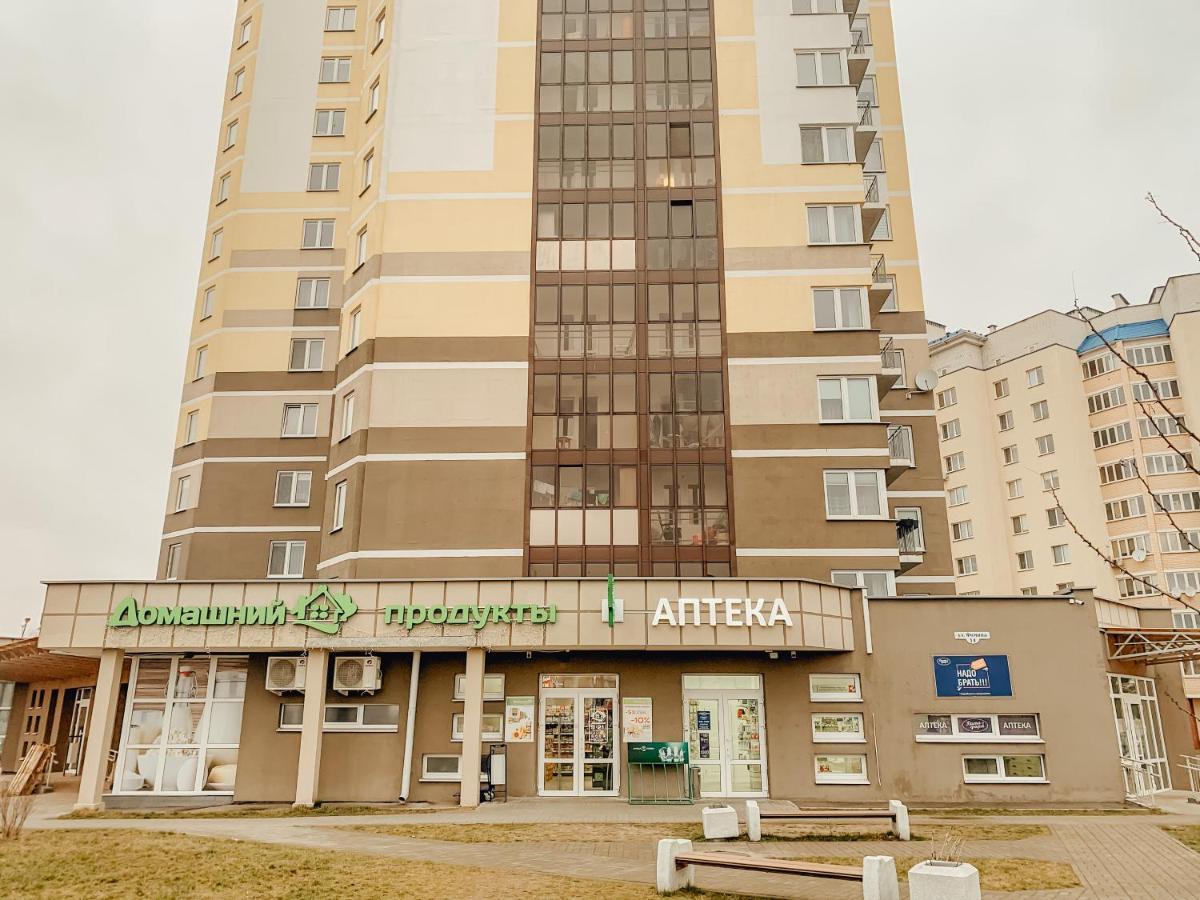Апартаменты "Chilpil" На 8-Ом Этаже - Центр - Мгновенное Бесконтактное Заселение - 24Х7 Brest Bagian luar foto